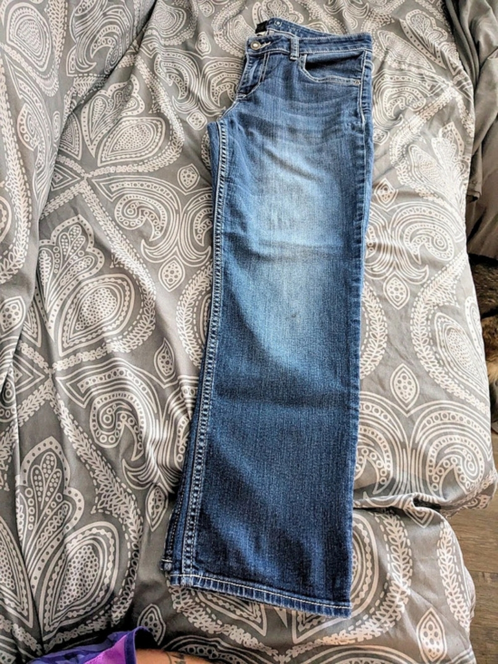 Apt 9 Boot Cut Jeans in Blue Size 8